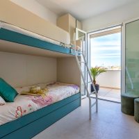 Emerald Vista 10
